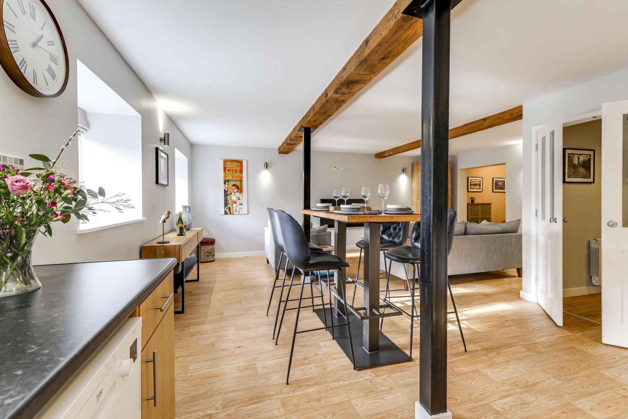 The Old Warehouse Ely "Apartments" Bagian luar foto
